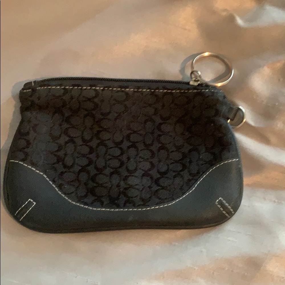 πHPπ Black Coach Wristlet - Picture 2 of 6